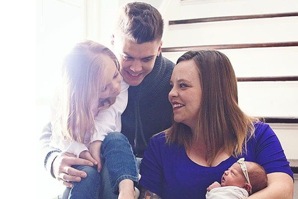 Catelynn Lowell with husband and daughters