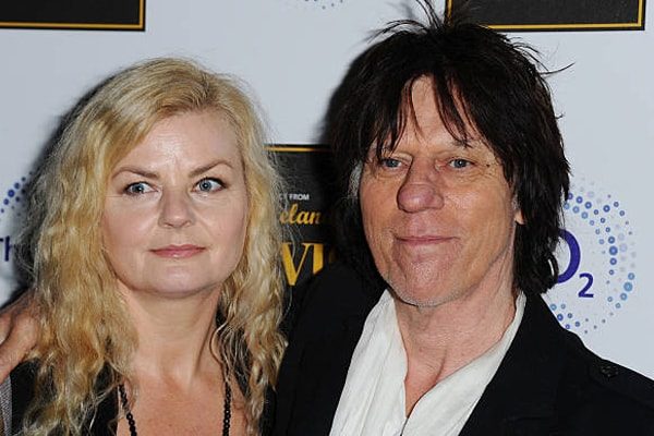 Sandra Cash and Jeff Beck have been married for 14 years - SuperbHub