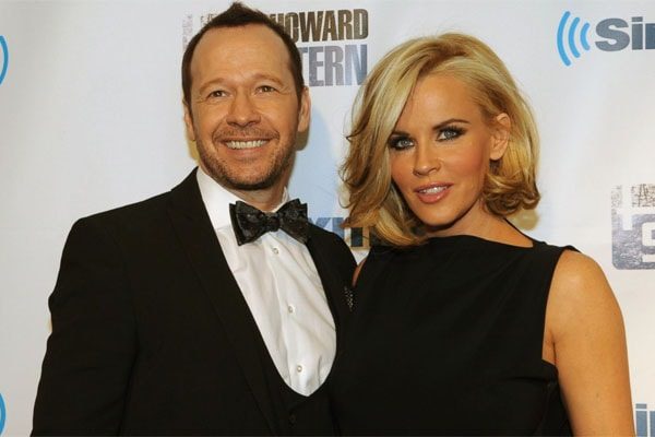 Donnie Wahlberg And Jenny McCarthy 600x400 