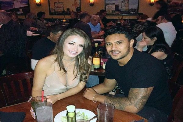 Jess Impiazzi on a dinner with her ex-husband Danny Solomona. Image Source: Ruck Co Uk