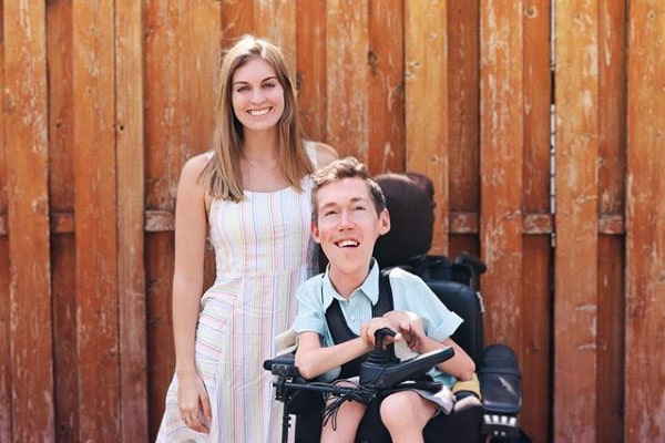 Interabled Relationship Of Shane Burcaw And His girlfriend Hannah Aylward